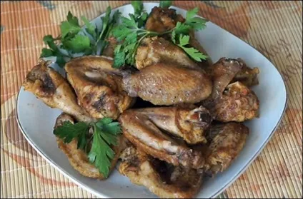 Копчення курки, крилець і ніжок в мультиварці-коптильні (крилець) Копчення курки, крилець і ніжок в мультиварці-коптильні