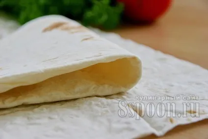 Конвертики з лаваша з куркою і сиром