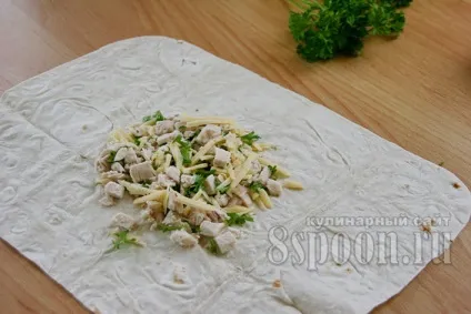 Конвертики з лаваша з куркою і сиром