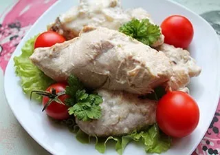 Курка, тушкована в сметані (в мультиварці і на плиті), приготуй, сподобається! (Сметана) Курка, тушкована в сметані (в мультиварці і на плиті), приготуй, сподобається!