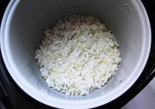 Курка, тушкована в сметані (в мультиварці і на плиті), приготуй, сподобається! (Плиті) Курка, тушкована в сметані (в мультиварці і на плиті), приготуй, сподобається!