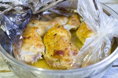 Курячі ніжки в рукаві - покроковий рецепт з фото як приготувати (рукаві) Курячі ніжки в рукаві - покроковий рецепт з фото як приготувати