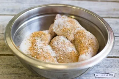 Курячі ніжки в рукаві - покроковий рецепт з фото як приготувати (ніжки) Курячі ніжки в рукаві - покроковий рецепт з фото як приготувати