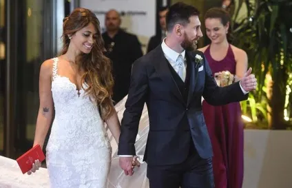 Ліонель Мессі і Антонелла Рокуццо зіграли весілля (одруження) Ліонель Мессі і Антонелла Рокуццо зіграли весілля