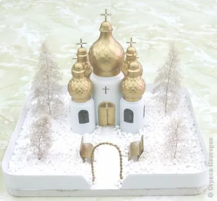 Макет храму з паперу