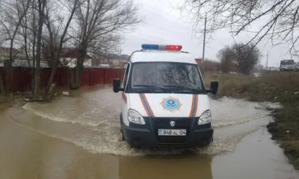 На Україну рухається велика казахстанська вода - иа regnum