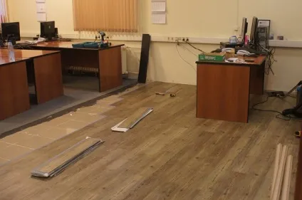 Монтаж і укладання вінілового підлогового покриття покрокова інструкція (укладання) Монтаж і укладання вінілового підлогового покриття покрокова інструкція