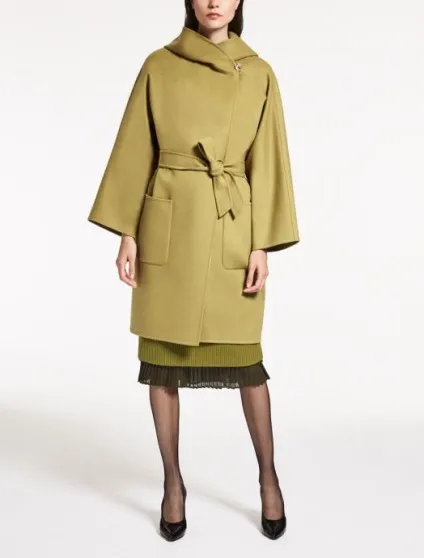 Пальто max mara колекція осінь-зима 2016-2017 в Мілані