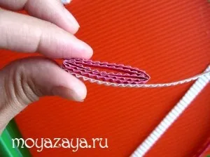 Виріб з гофрованого картону - заєць - на магніті