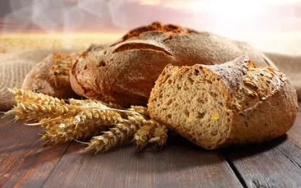 Чому не можна ламати хліб руками