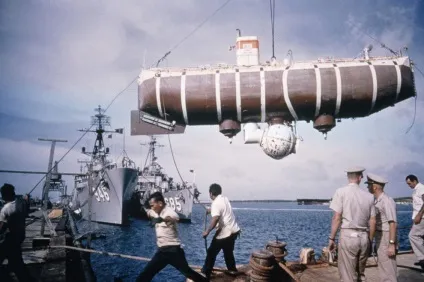 Занурення в Маріанську западину Джеймса Кемерона, фото новини (батискаф Deepsea Challenge) Занурення в Маріанську западину Джеймса Кемерона, фото новини