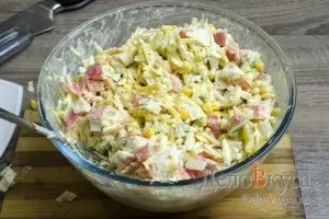 Салат з крабовими паличками рецепт з покроковими фото (крабовий салат з кукурудзою) Салат з крабовими паличками рецепт з покроковими фото