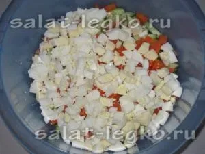 Салат з горошком, яйцями і ковбасою (горошок) Салат з горошком, яйцями і ковбасою