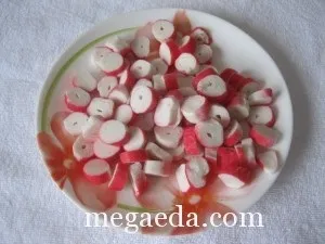 Салат з крабовими паличками, сиром і кукурудзою (сиром) Салат з крабовими паличками, сиром і кукурудзою
