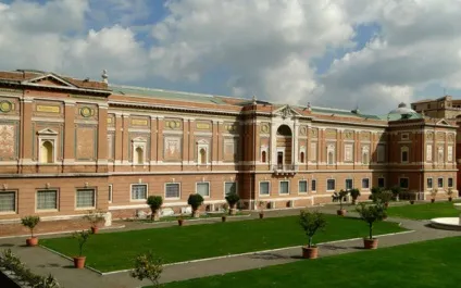 Найзнаменитіші музеї світу (самі) Найзнаменитіші музеї світу