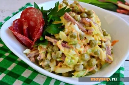 Салати з ковбасою і горошком - покрокове приготування, варіанти (приготування) Салати з ковбасою і горошком - покрокове приготування, варіанти