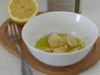 Салат з квасолі з помідорами і сухариками (помідорами) Салат з квасолі з помідорами і сухариками