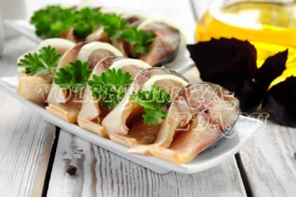 Скумбрія солона в домашніх умовах (приготувати солону скумбрію) Скумбрія солона в домашніх умовах