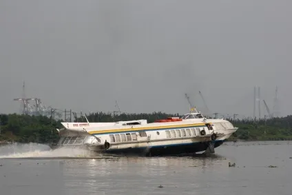 Судна на підводних крилах (ракети, метеори та інші) (суду) Судна на підводних крилах (ракети, метеори та інші)