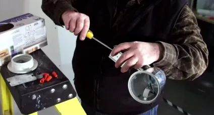 Як встановити світильник в гіпсокартон (Монтаж точкових світильників) Як встановити світильник в гіпсокартон