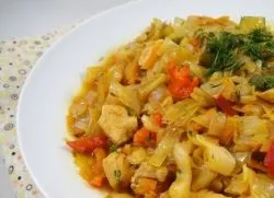 Тушкована капуста