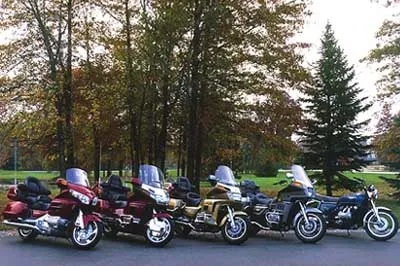 Золоті крила дороги honda goldwing (думаєте Goldwing колесах) Золоті крила дороги honda goldwing