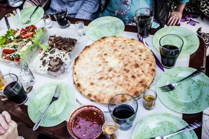 8 Частин осетинського пирога, food rider (частин) 8 Частин осетинського пирога, food rider