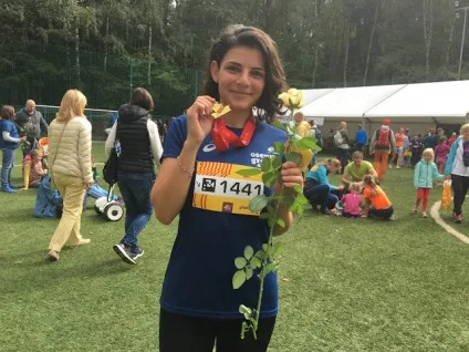 30 забіг, які варто пробігти влітку 2017, running girls (стоїть) 30 забіг, які варто пробігти влітку 2017, running girls
