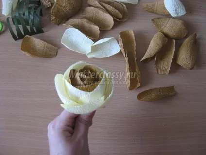 Букет для чоловіка з цукерок і пляшки коньяку (букет з цукерок для чоловіка своїми руками) Букет для чоловіка з цукерок і пляшки коньяку