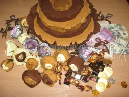 Букет для чоловіка з цукерок і пляшки коньяку (букет з цукерок для чоловіка) Букет для чоловіка з цукерок і пляшки коньяку