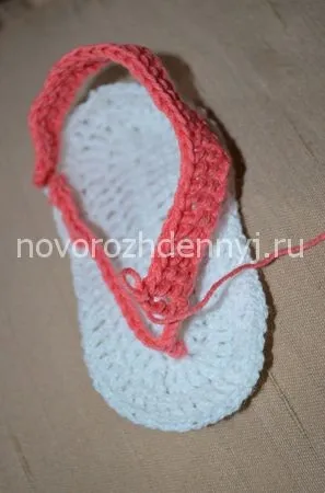 Дитячі тапочки в'язані гачком - схема і опис, догляд за новонародженим (тапочки) Дитячі тапочки в'язані гачком - схема і опис, догляд за новонародженим