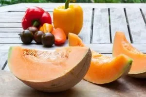Диня - користь і шкода ароматного фрукта (диня корисні властивості) Диня - користь і шкода ароматного фрукта
