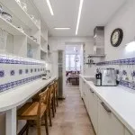 Дизайн вузької кухні обробка маленької довгою витягнутою і малометражної їдальнею (вузької) Дизайн вузької кухні обробка маленької довгою витягнутою і малометражної їдальнею