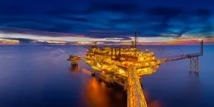 Видобуток нафти фото