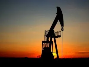 Видобуток нафти фото