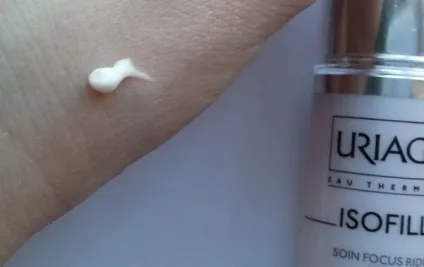 Для шкіри навколо очей - uriage isofill wrinkle focus correction eye contour care і mary kay timewise