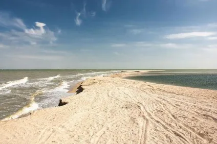 Должанська коса, азовське море пляжі, бази відпочинку (коса) Должанська коса, азовське море пляжі, бази відпочинку