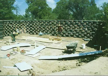 Earthships - будинки з шин