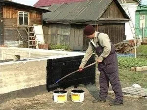 Гідроізоляція стрічкового фундаменту вибір матеріалу і монтаж