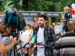 Кадріна айсітуліна «як знайти офіціантів і барменів» (барменів) Кадріна айсітуліна «як знайти офіціантів і барменів»