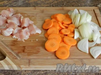 Кабачки, тушковані з куркою - готуємо покроково з фото
