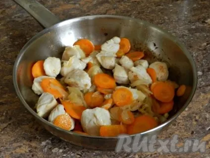 Кабачки, тушковані з куркою - готуємо покроково з фото