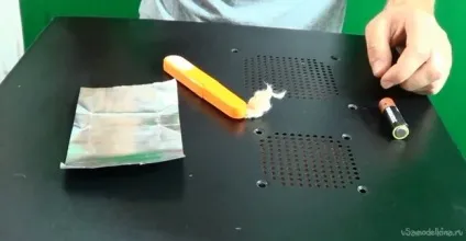 Як можна добути вогонь з пальчикової батарейки (батарейки) Як можна добути вогонь з пальчикової батарейки