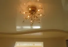 Який натяжна стеля краще матовий або глянсовий відгуки та фото, що краще, як зробити вибір і