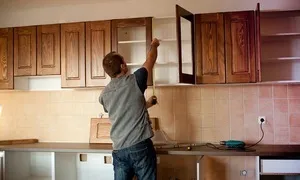 Як поміняти фартух і стільницю на кухні особливості заміни, вартість робіт і корисні (особливо) Як поміняти фартух і стільницю на кухні особливості заміни, вартість робіт і корисні