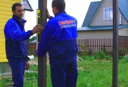 Як зробити хвіртку в паркані з профнастилу і дерева своїми руками (хвіртку) Як зробити хвіртку в паркані з профнастилу і дерева своїми руками