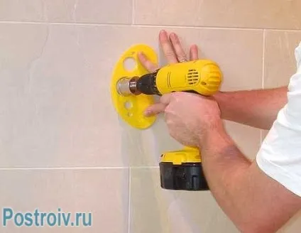 Як зробити отвір в кахельній плитці своїми руками