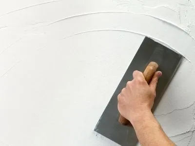 Як шпаклювати стіни своїми руками штукатурка і шпаклівка, відео-інструкція по шпаклювання, фото (руками) Як шпаклювати стіни своїми руками штукатурка і шпаклівка, відео-інструкція по шпаклювання, фото