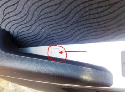 Як зняти обшивки передніх дверей на hyundai solaris (передніх) Як зняти обшивки передніх дверей на hyundai solaris