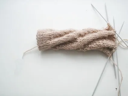 Як зв'язати спицями спіральні шкарпетки - домашній hand-made (шкарпетки) Як зв'язати спицями спіральні шкарпетки - домашній hand-made
